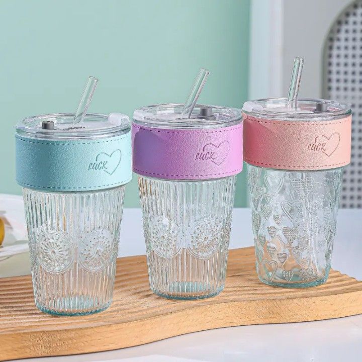 SIPPER MUG WITH GRIP WITH LID AND STRAW 400ML (Random Color)
