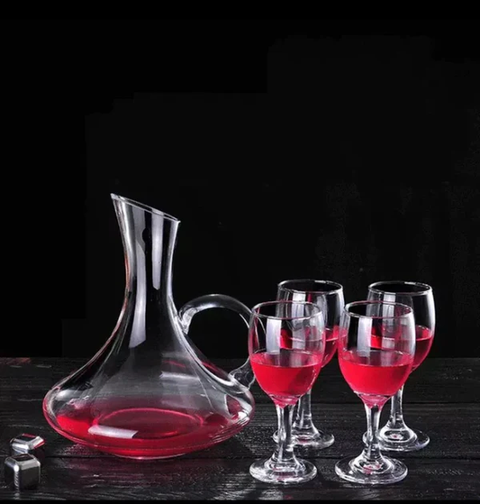 Cascade wine decanter with 4 glasses