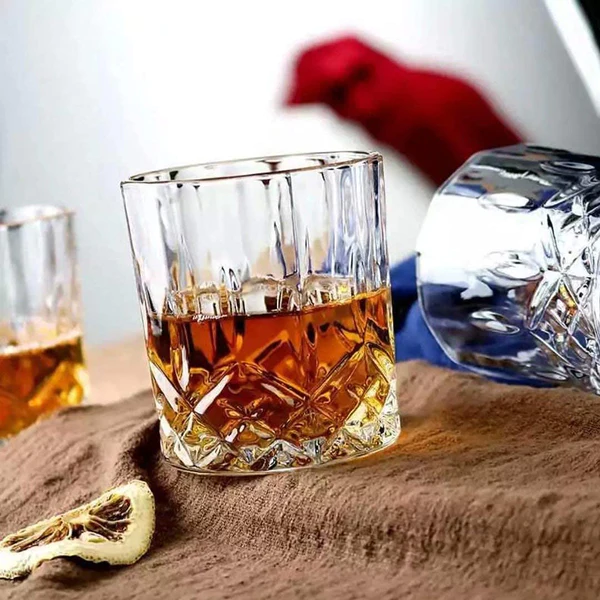 whiskey serving set