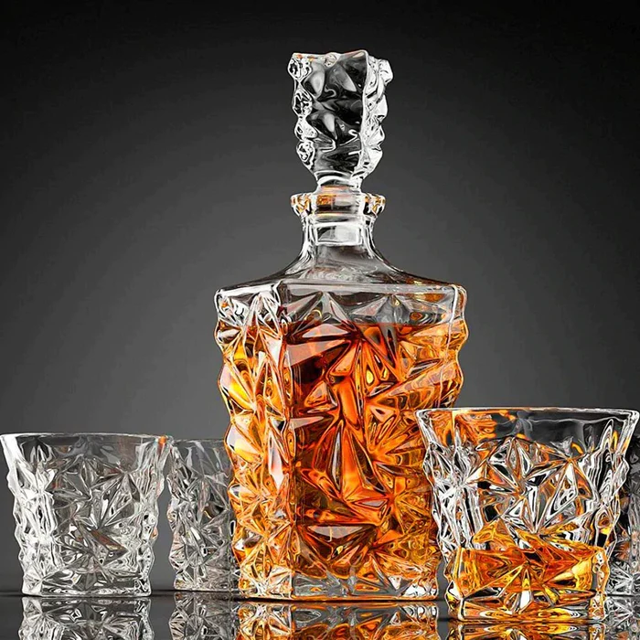 whiskey serving set
